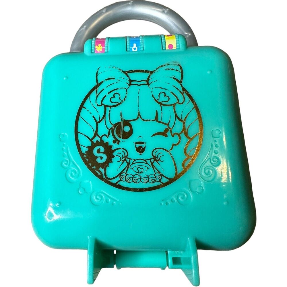 Shopkins Lil Secrets Pretty Paws Secret Lock Teal Blue Pocket Mini Doll Case